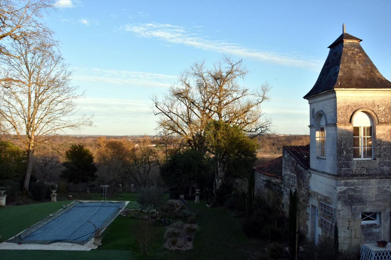 Les Hirondelles Bed & Breakfast Fleac Exterior photo